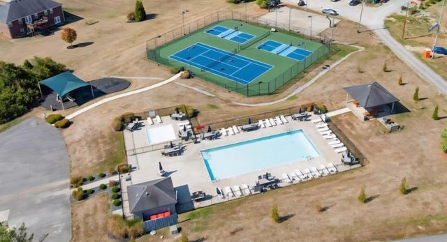 300 Prestwick Circle, Richmond, KY 40475