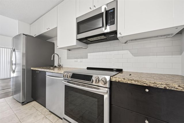 12900 Walden Road 108A, Montgomery, TX 77356