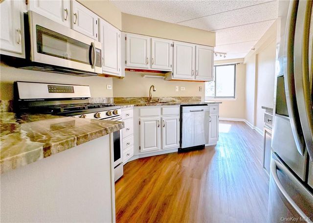 680 W Boston Post Road 3Q, Mamaroneck, NY 10543