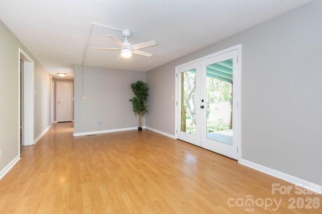 38 Mountainberry Lane, Fairview, NC 28730