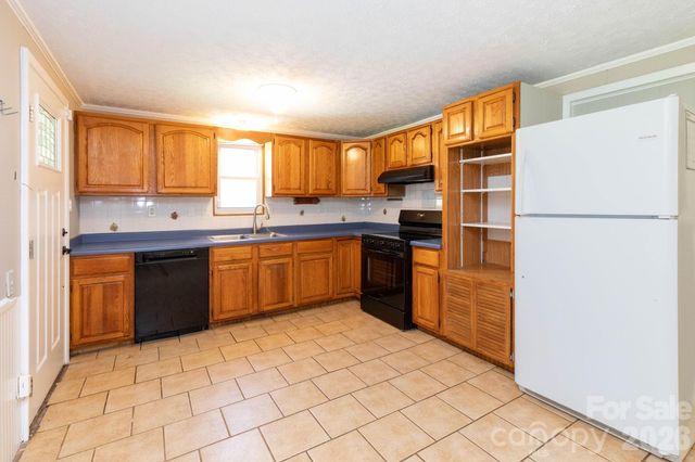 38 Mountainberry Lane, Fairview, NC 28730