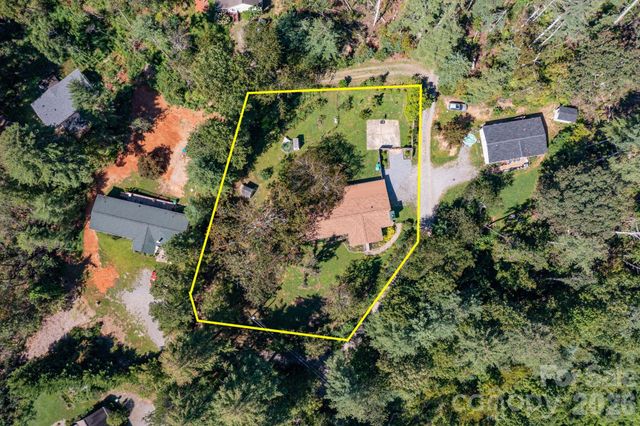 38 Mountainberry Lane, Fairview, NC 28730