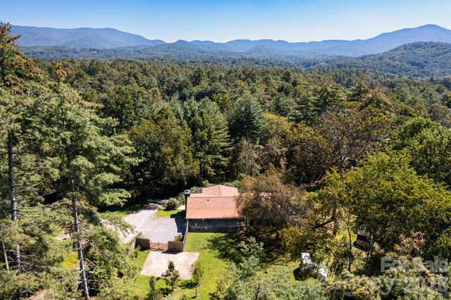 38 Mountainberry Lane, Fairview, NC 28730