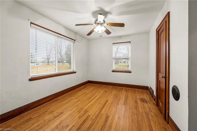 1001 W Clemmonsville Road, Winston-salem, NC 27127