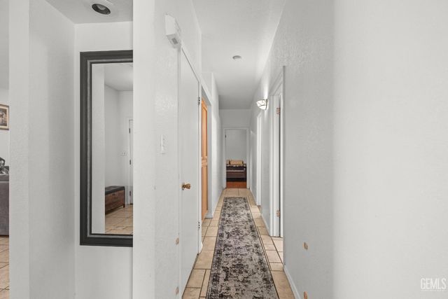 10808 Tivoli Court, Bakersfield, CA 93311