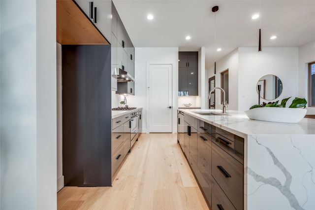 2113 Huldy Street, Houston, TX 77019