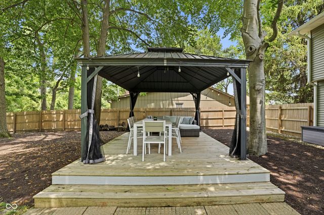 8546 Fawn Meadow Drive, Indianapolis, IN 46256