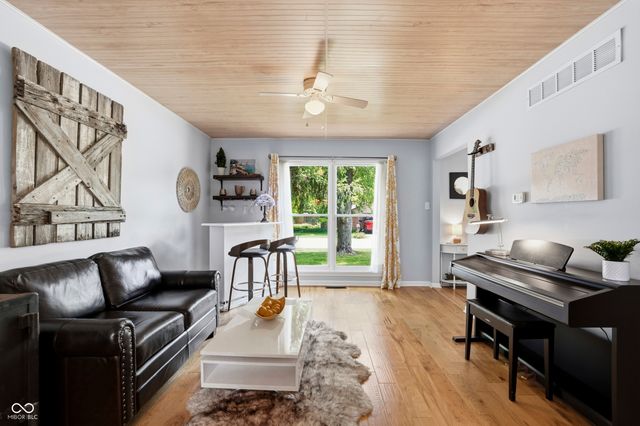 8546 Fawn Meadow Drive, Indianapolis, IN 46256