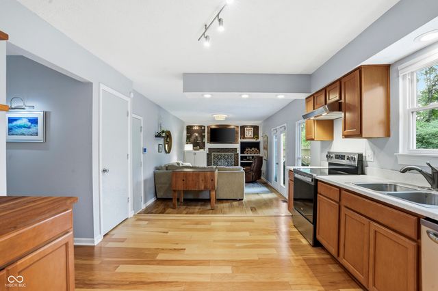 8546 Fawn Meadow Drive, Indianapolis, IN 46256