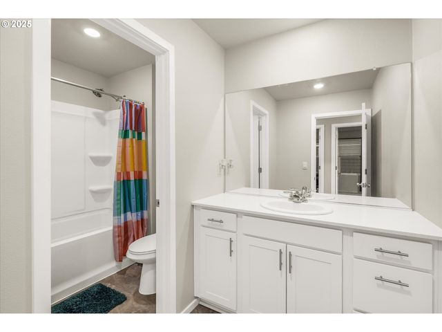 3169 Se 34TH St, Gresham, OR 97080