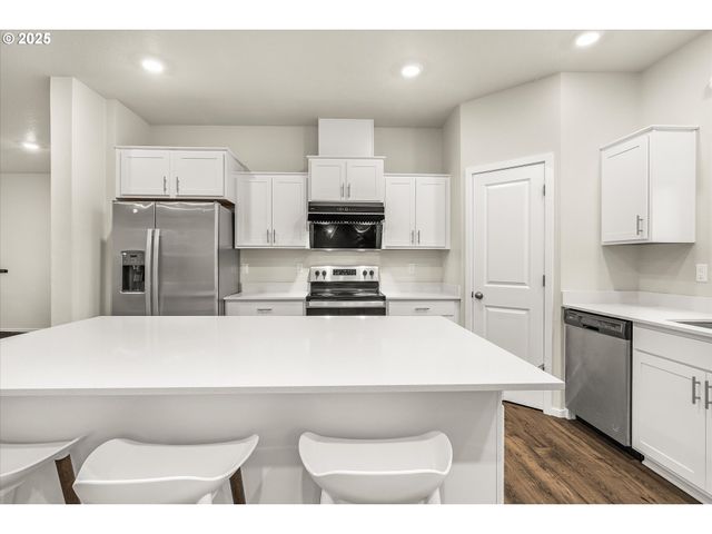 3169 Se 34TH St, Gresham, OR 97080