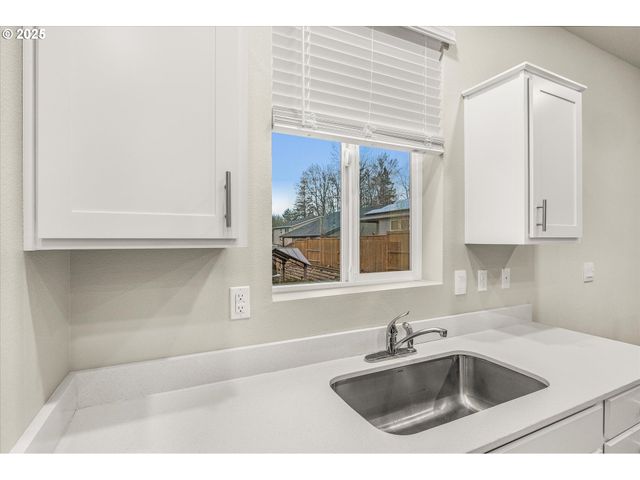 3169 Se 34TH St, Gresham, OR 97080