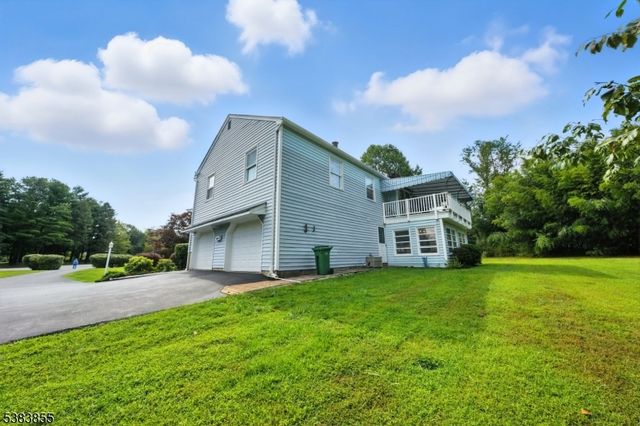 42 Witte Rd, Bethlehem Twp., NJ 08827