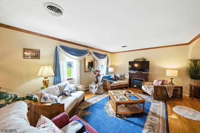 42 Witte Rd, Bethlehem Twp., NJ 08827