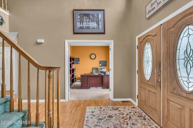 12 Brittany Drive, Bayville, NJ 08721
