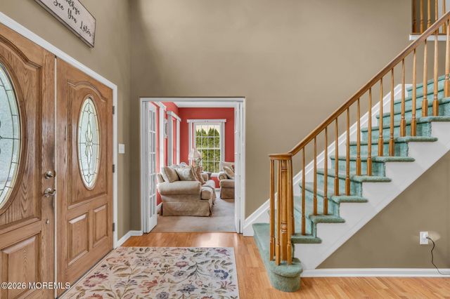 12 Brittany Drive, Bayville, NJ 08721