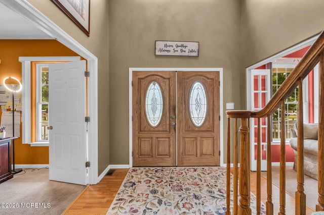 12 Brittany Drive, Bayville, NJ 08721