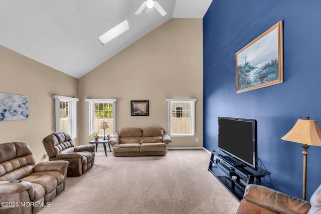 12 Brittany Drive, Bayville, NJ 08721