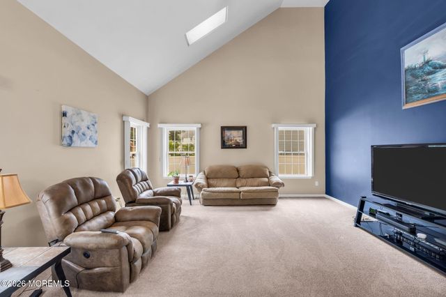 12 Brittany Drive, Bayville, NJ 08721