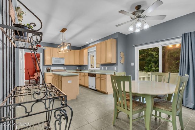 12 Brittany Drive, Bayville, NJ 08721