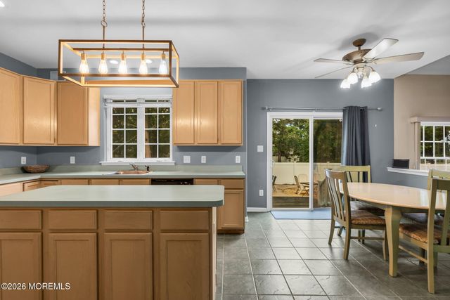12 Brittany Drive, Bayville, NJ 08721