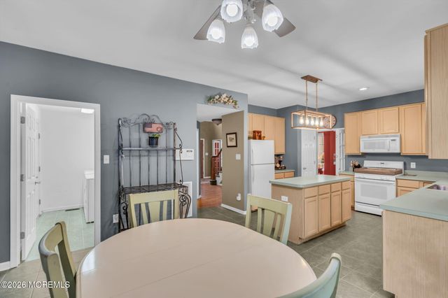 12 Brittany Drive, Bayville, NJ 08721