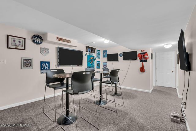 12 Brittany Drive, Bayville, NJ 08721
