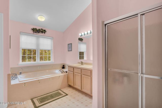 12 Brittany Drive, Bayville, NJ 08721