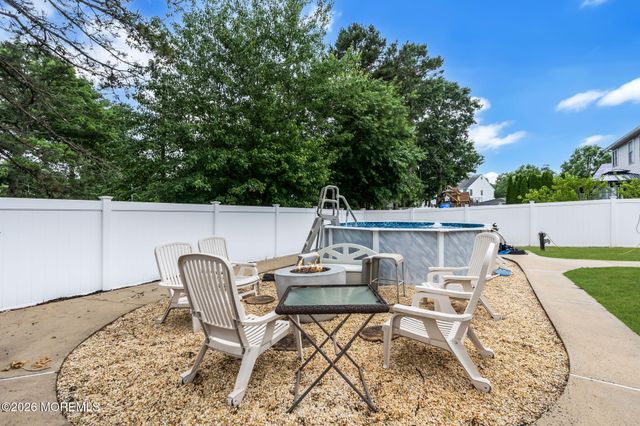 12 Brittany Drive, Bayville, NJ 08721