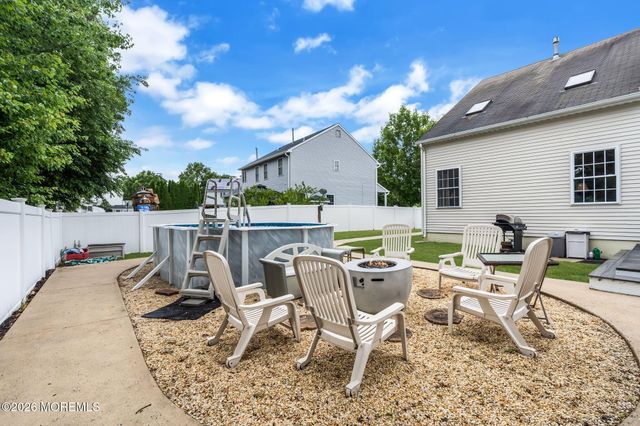 12 Brittany Drive, Bayville, NJ 08721