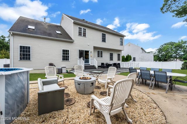 12 Brittany Drive, Bayville, NJ 08721