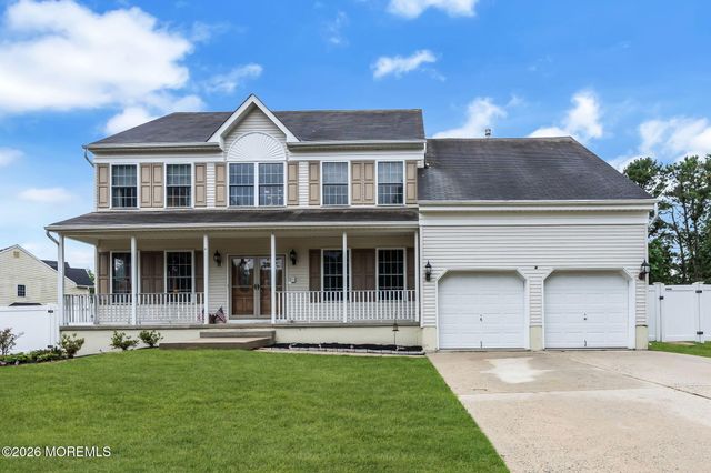 12 Brittany Drive, Bayville, NJ 08721