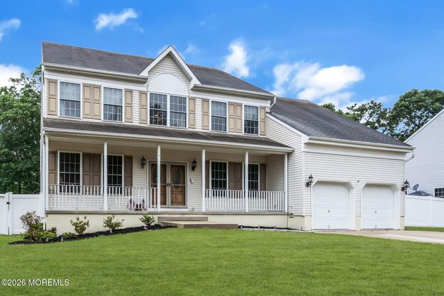 12 Brittany Drive, Bayville, NJ 08721