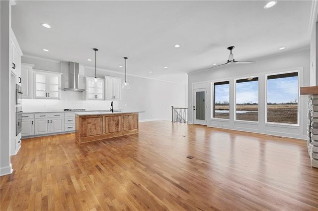 14550 Amanda Lane, Basehor, KS 66007