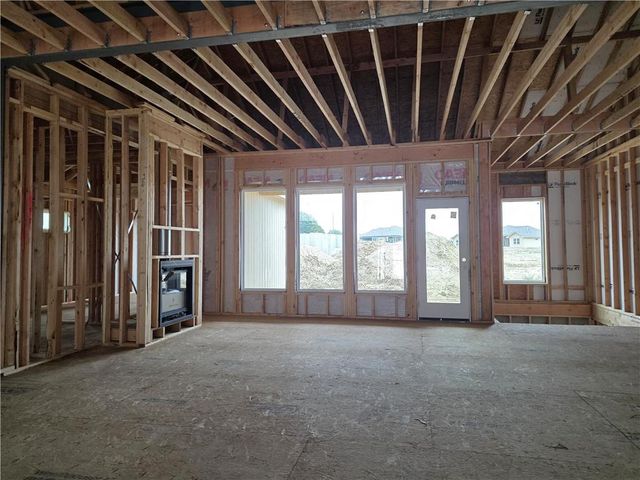 14550 Amanda Lane, Basehor, KS 66007