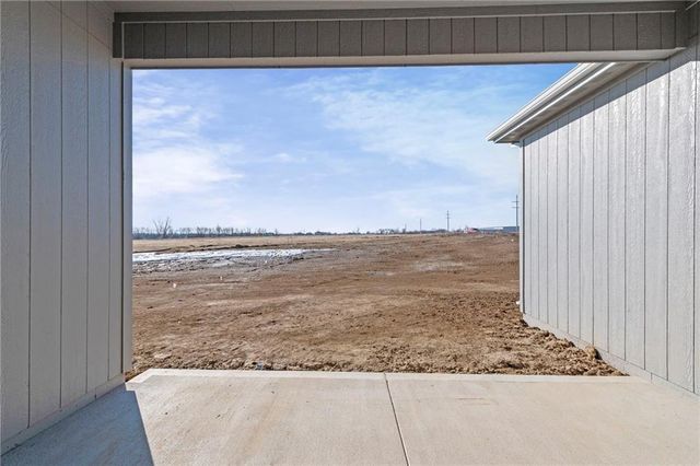 14550 Amanda Lane, Basehor, KS 66007
