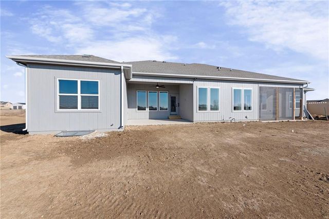 14550 Amanda Lane, Basehor, KS 66007