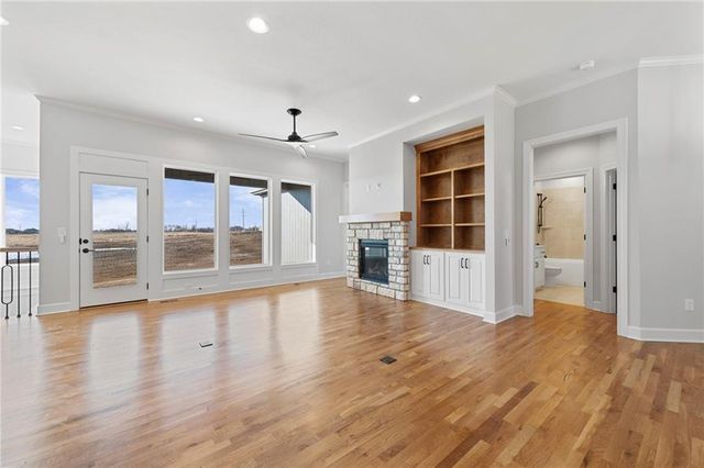 14550 Amanda Lane, Basehor, KS 66007