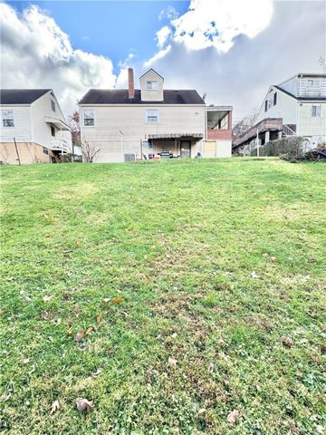 1821 Loretta Dr, Penn Hills, PA 15235