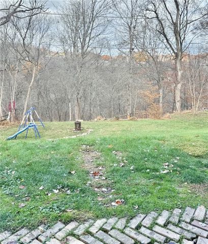 1821 Loretta Dr, Penn Hills, PA 15235