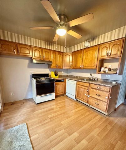 1821 Loretta Dr, Penn Hills, PA 15235