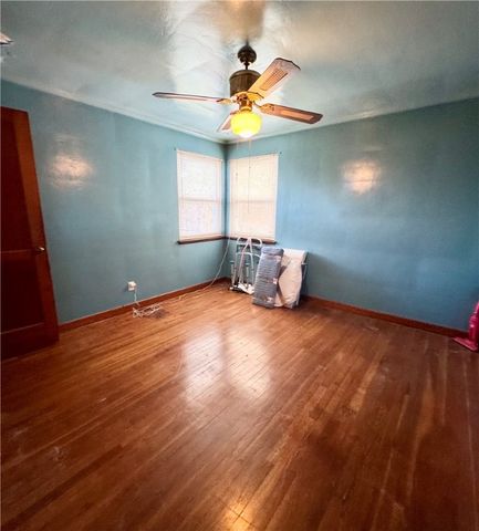 1821 Loretta Dr, Penn Hills, PA 15235