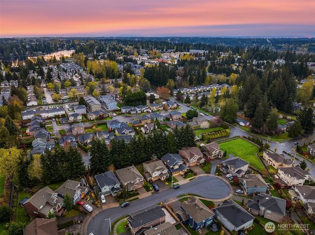 713 170th Place SW, Lynnwood, WA 98037