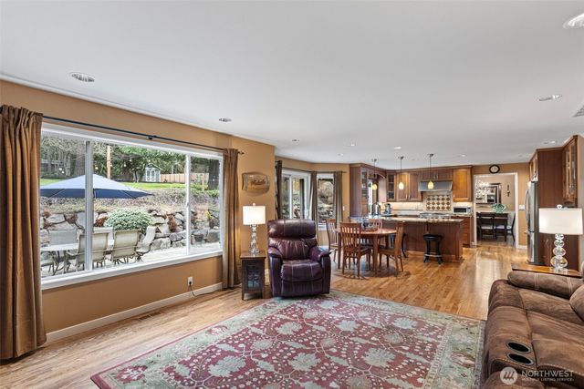 15020 225th Avenue NE, Woodinville, WA 98077