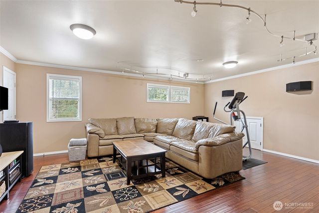 15020 225th Avenue NE, Woodinville, WA 98077