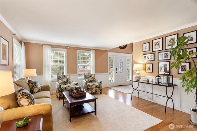 15020 225th Avenue NE, Woodinville, WA 98077