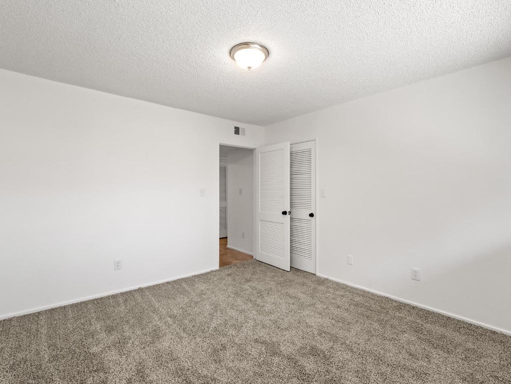 Image 14 of property listing at 3725 N Fruit Avenue # B, Fresno, CA 93705