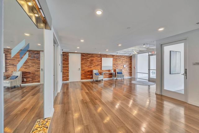 120 Main Street, 323, Newport, KY 41071