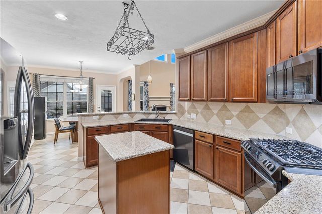 13627 Cotton Run, Mont Belvieu, TX 77523