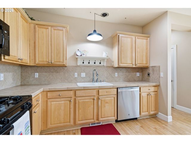 9409 Ne 84th Ct, Vancouver, WA 98662